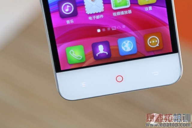 С����4�Լ۱ȳ��ߣ�ȥTM��iPhone6 ��Ҫ��һ��������ȫ�������