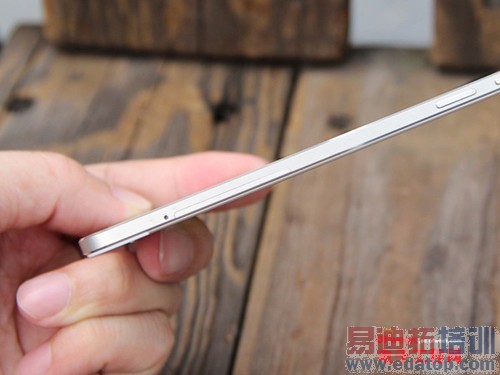 ����MX4 Pro�Ա�vivo X5max��ϸ���⣺����С��5/��ҫ6 Plus�Ľ��ࣿ