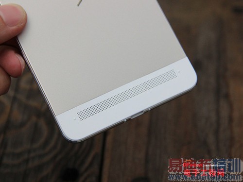 ����MX4 Pro�Ա�vivo X5max��ϸ���⣺����С��5/��ҫ6 Plus�Ľ��ࣿ