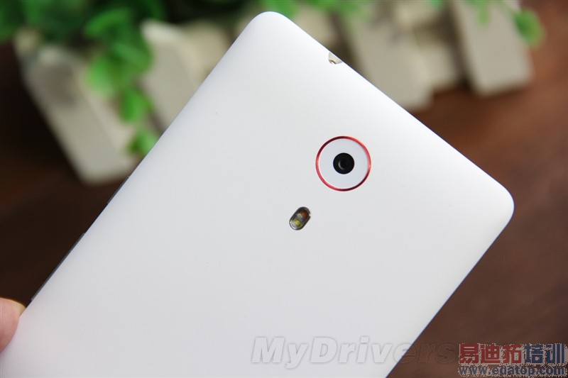 nubia Z7全面评测(1):开箱及外观篇
