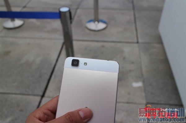 ����MX4 Pro�Ա�vivo X5Max���⣺Hifiʵ���ļ�ǿ������ͼ�ͣ�