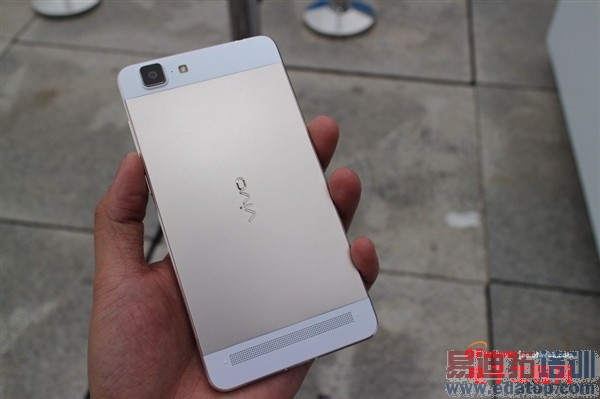 ����MX4 Pro�Ա�vivo X5Max���⣺Hifiʵ���ļ�ǿ������ͼ�ͣ�