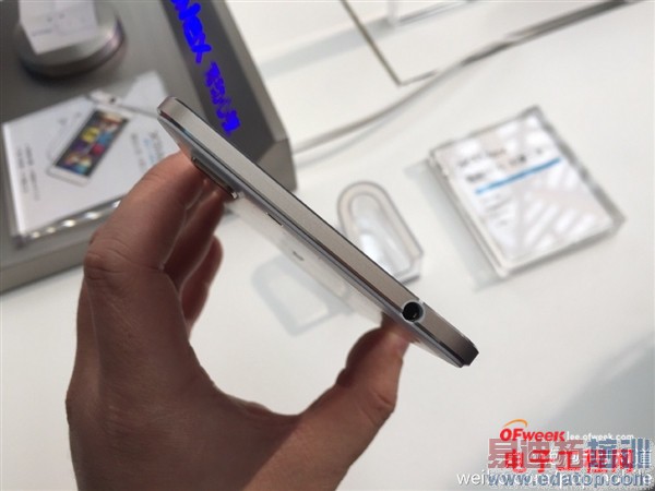 ����MX4 Pro�Ա�vivo X5Max���⣺Hifiʵ���ļ�ǿ������ͼ�ͣ�