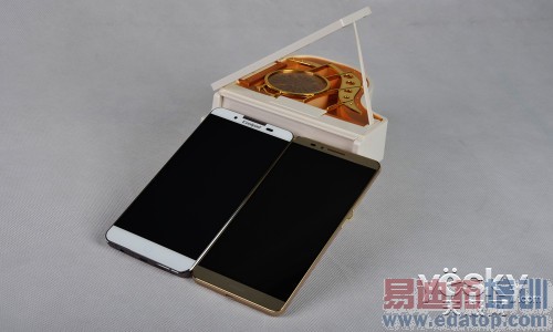 ��ΪMate7�Աȿ��ɲ������⣺��Phone�Ծ�