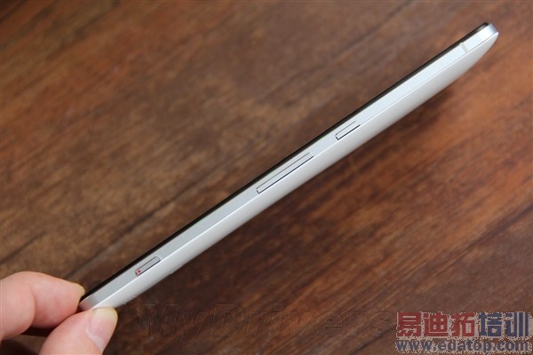 ����nubia Z7���ͼ�ͣ�3456Ԫ����������ǿ��