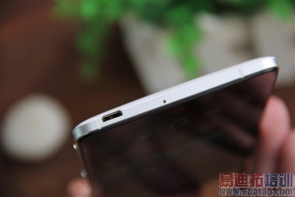 ����nubia Z7���ͼ�ͣ�3456Ԫ����������ǿ��