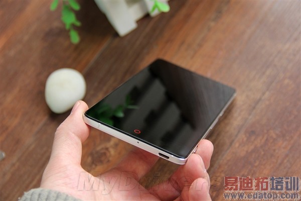 ����nubia Z7���ͼ�ͣ�3456Ԫ����������ǿ��