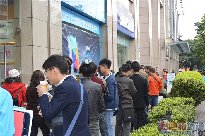 ����MX4 Pro�׷�14���ֳ�ֱ�������������ȳ�����ͼ��