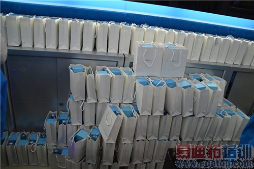 ����MX4 Pro�׷�14���ֳ�ֱ�������������ȳ�����ͼ��