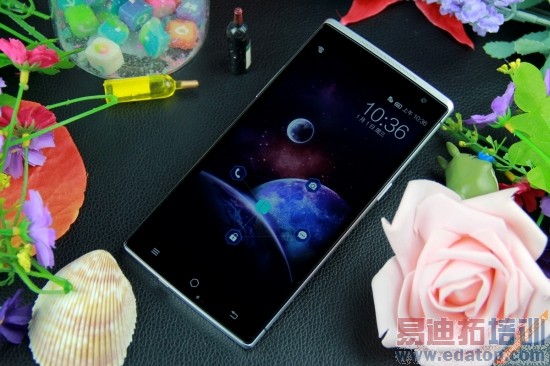 takeeȫϢ�ֻ�������⣺��ɱ����ѷFire Phone������Ƶ��