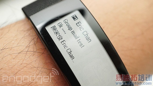 Sony SmartBand Talk E-ink 通话手环评测
