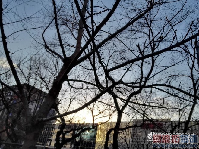 华为荣耀6 Plus评测:居然用枪击射 敢用巴雷特M82a1吗?(附视频)