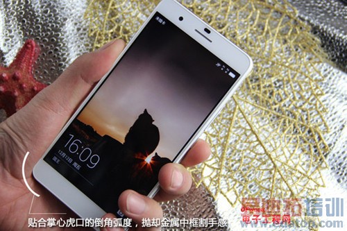 ��ҫ6 Plus�ԱȻ�ΪMate7ȫ�����⣺˭������MX4 Pro��󾢵У�