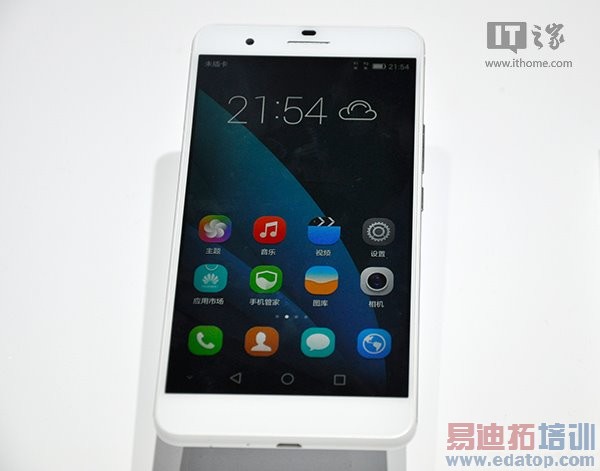 ��Ϊ��ҫ6 Plus���ֳ����飺���ֵ�ǿ ��iPhone6 Plusק����ͼ��