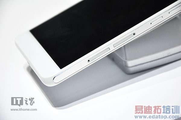 ��Ϊ��ҫ6 Plus���ֳ����飺���ֵ�ǿ ��iPhone6 Plusק����ͼ��