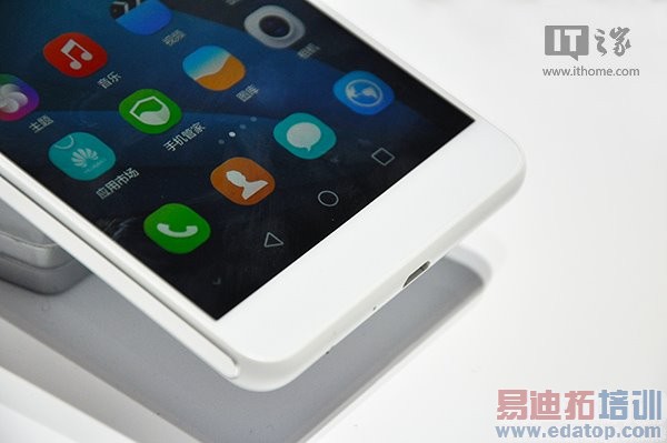 ��Ϊ��ҫ6 Plus���ֳ����飺���ֵ�ǿ ��iPhone6 Plusק����ͼ��