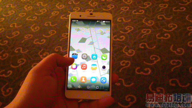 ��Ϊ��ҫ6 Plus���ֳ����飺���ֵ�ǿ ��iPhone6 Plusק����ͼ��