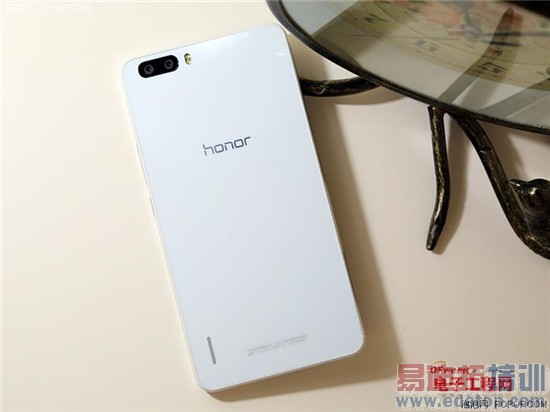 ��ҫ6 Plus�Ա�����MX4 Pro��ϸ���⣺�콢�Ծ�С��5ѹ��ɽ�󣨸��ع⣩