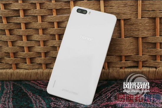 荣耀6 Plus真机首发评测+图赏:1999双摄像头 MX4 Pro/iPhone6颤抖了吗?