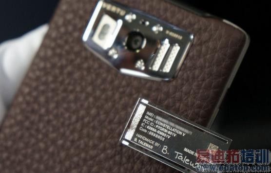 ����ȹ۲졿iWatch͵ʦŵ����Vertu 18K������汾��ˮ�ݳ�Ʒ�г�