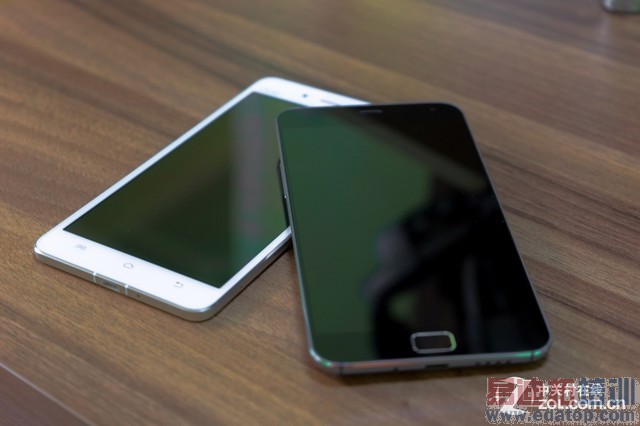 ̸ֻ���ʺ�HiFi��vivo X5Max VS ����MX4Pro �ļҸ�ǿ��