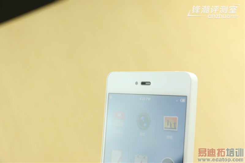 锤子手机Smartisan T1白色版上手体验:我见过的最美白色手机