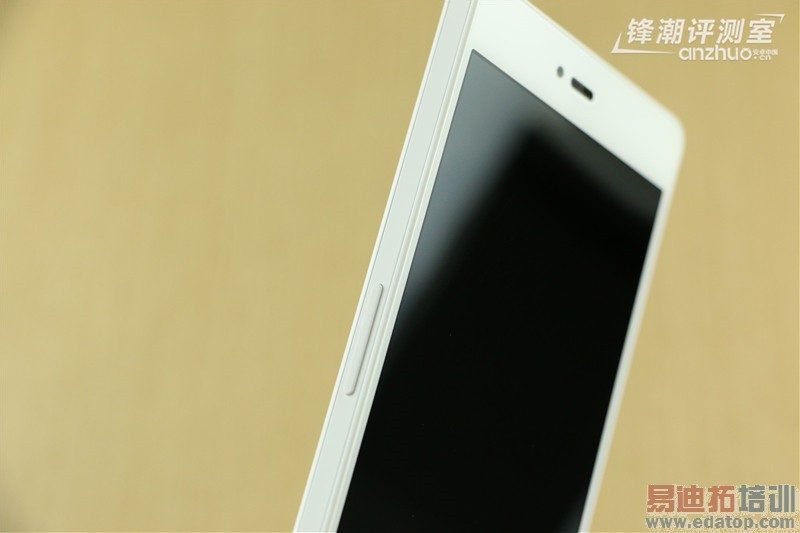 �����ֻ�Smartisan T1��ɫ���������飺�Ҽ�����������ɫ�ֻ�