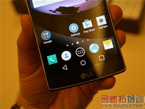 LG G Flex2�������飺����С��5������810 �ܷ־�������MX4