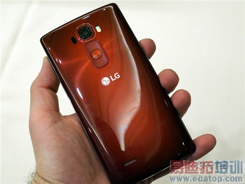 LG G Flex2�������飺����С��5������810 �ܷ־�������MX4
