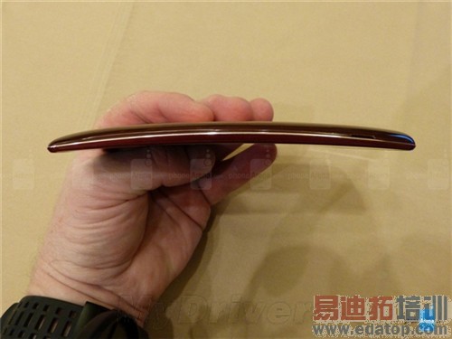 LG G Flex2�������飺����С��5������810 �ܷ־�������MX4