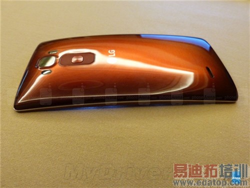 LG G Flex2�������飺����С��5������810 �ܷ־�������MX4