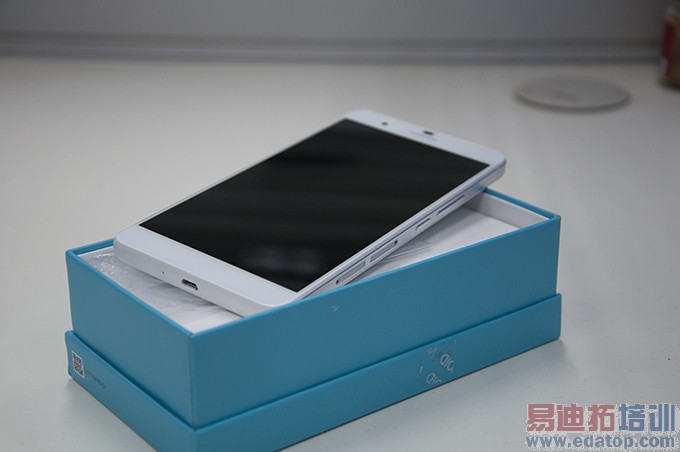 华为荣耀6 Plus再体验:魅族MX4 Pro难敌 海思助其声名海外