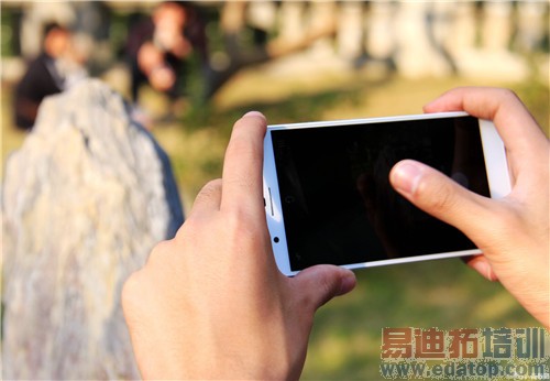 ����˫����Ϊ��ҫ6 Plus������飺��˼