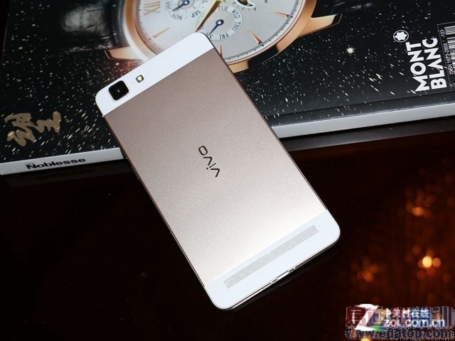 荣耀6 Plus 魅族MX4 Pro领衔!惊人的年底手机最强阵容盘点!【附图】