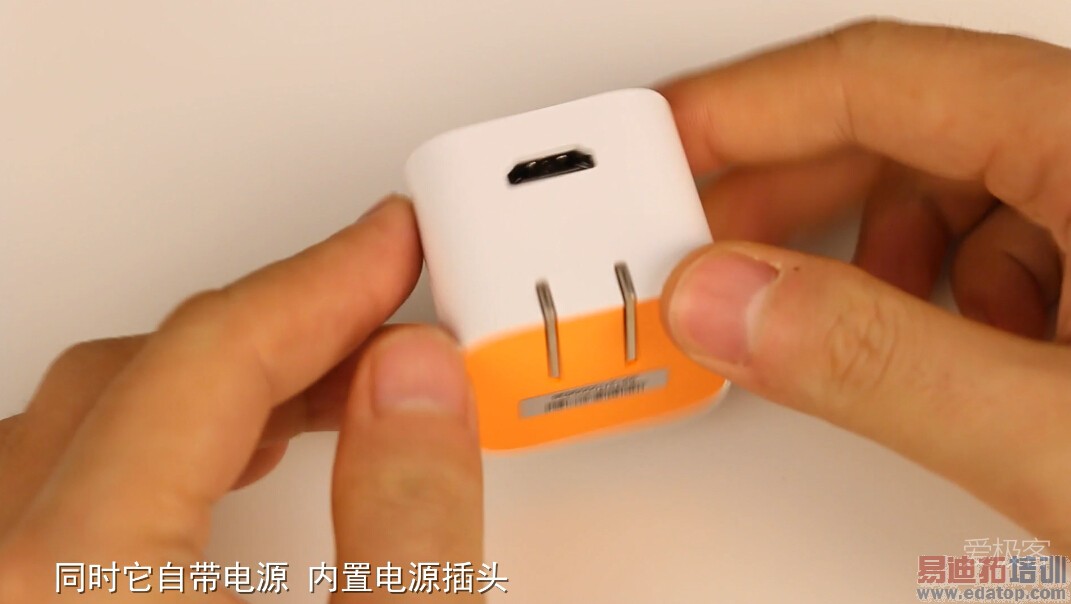 С����Ʒ��������һ�����㣺С��С���ӡ�������ͼ�ĺ���Ƶ��