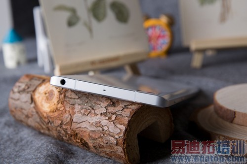 �Իͳ��֣�С��noteǿ�Ƶǳ���������ҫ6 Plusһ�����£�����ȫ������