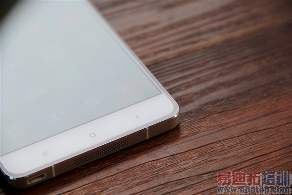 С��Note����ͼ�ͣ���۶ԱȲ���iPhone 6 Plus