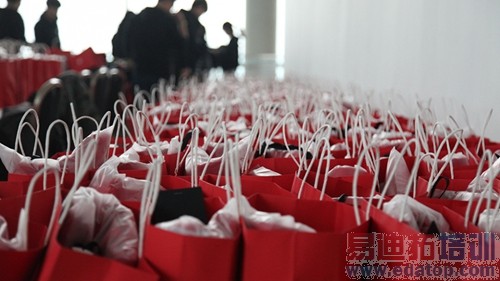 С����Ʒ������ֱ����С��5��С��Note�ܷ����������������У�