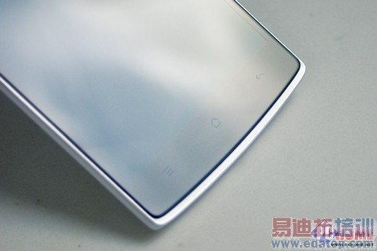 一加手机联通版360度评测:工艺优质、外观优雅、设计考究