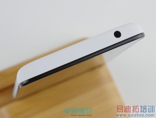 红米2全面测评:小米家族小米2s、红米note小米4横向对比