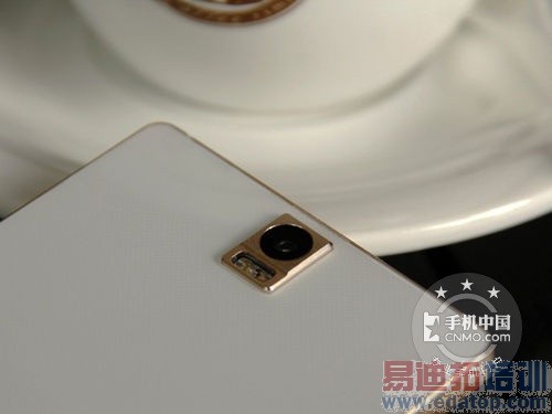 F1.8��ȦOIS��ѧ���� ����X7���������2��ͼ