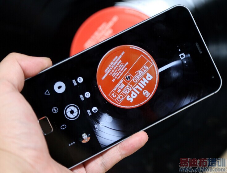 ����X7�Ա�����MX4 Pro���⣺�����콢�Ծ� ԼսС��5�����ع⣩