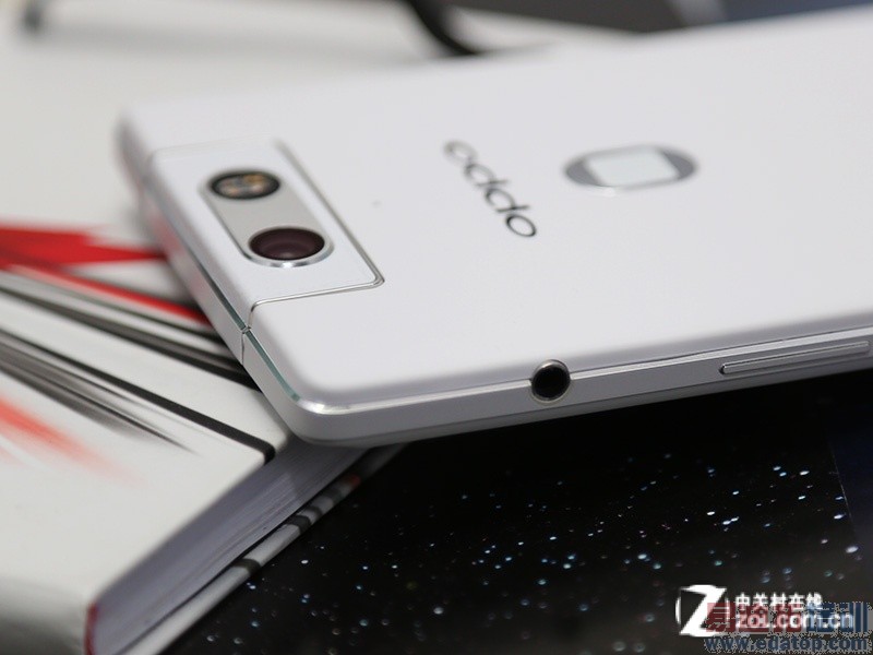 ��ΪMate7��Ҫƴ�ˣ�����810�ж�ǿ��4GB�ڴ��ж��ͣ�����ͼ��