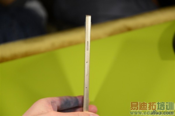 ���ɴ���X7������������MT6595�����ܷ��� 1599��ƴС��4/MX4