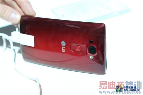 LG G Flex 2����������+ͼ�ͣ���ͨ����810о�걬��ҫ6 Plus/����MX4 Pro