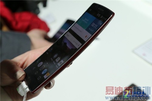 LG G Flex 2����������+ͼ�ͣ���ͨ����810о�걬��ҫ6 Plus/����MX4 Pro