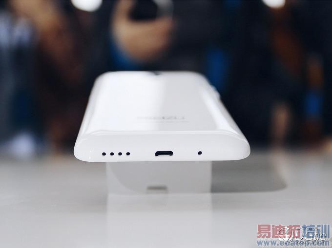 魅蓝新品上手体验:联手海尔699秒杀红米2+美的?