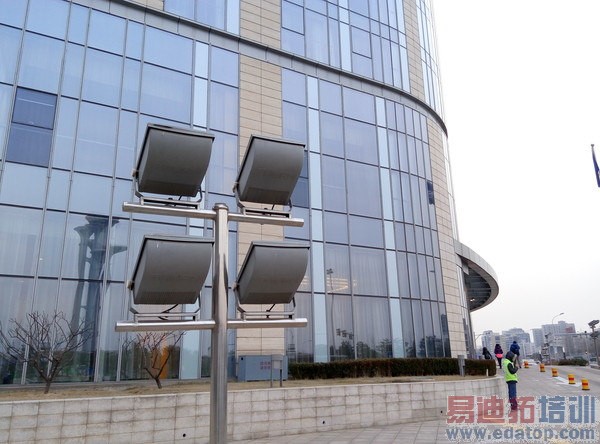 699��λ����5���������������� ����2���Ƕ���