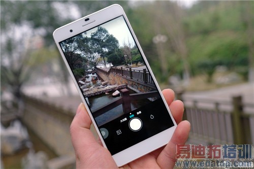 ��ҫ6 Plus������ ��ˮս�����˹˭���滪Ϊ��