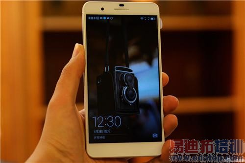 ��Ϊ��ҫ6 Plus���ʹ�ñ��棺Moto X/С��Note̫�ۣ�